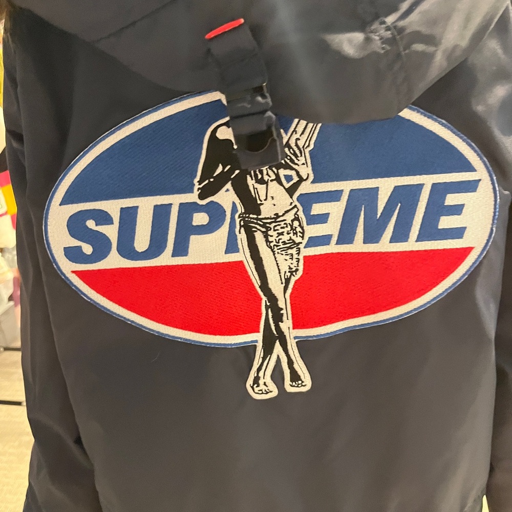 Supreme Jacket - Picture 5 of 9